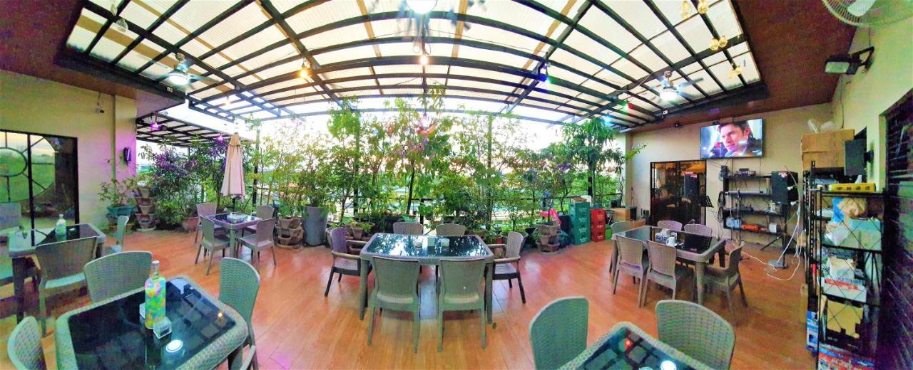 Spiral Suites Hotel Кесон-Сіті Екстер'єр фото