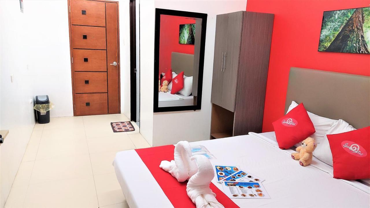 Spiral Suites Hotel Кесон-Сіті Екстер'єр фото