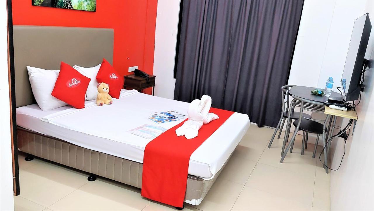 Spiral Suites Hotel Кесон-Сіті Екстер'єр фото